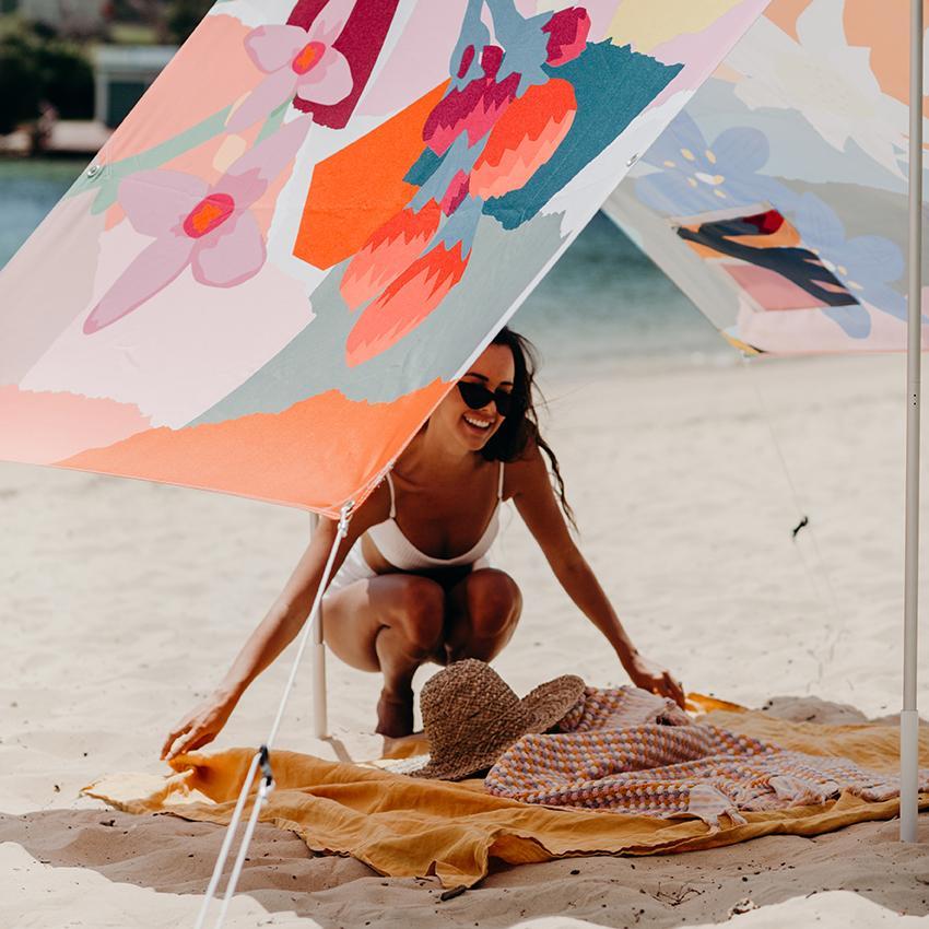 Beach Tent with carry bag - Image 3